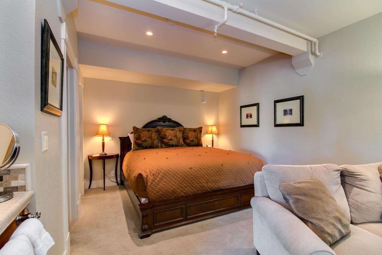 Winchester Inn Άσλαντ Εξωτερικό φωτογραφία