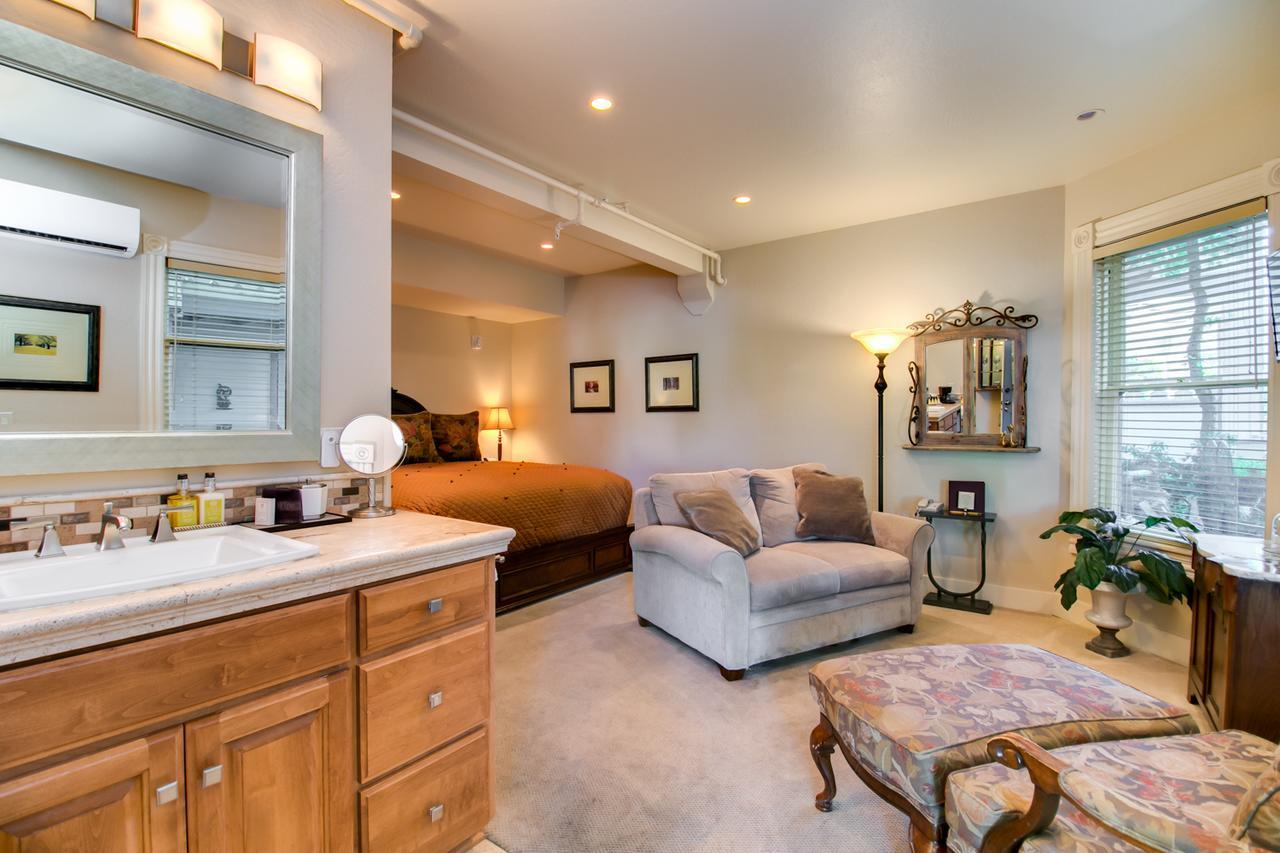 Winchester Inn Άσλαντ Εξωτερικό φωτογραφία